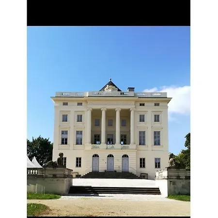 Spacious Near Centre